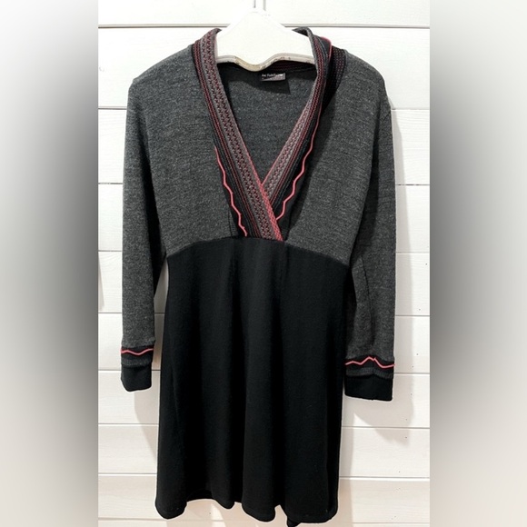 📍Graphic Knit Dress – Luc Fontaine (Size M) - Picture 1 of 10